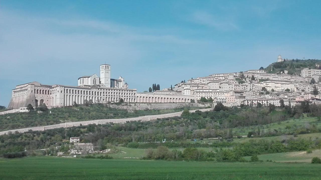 Casa Del Frate Leilighet Assisi Eksteriør bilde