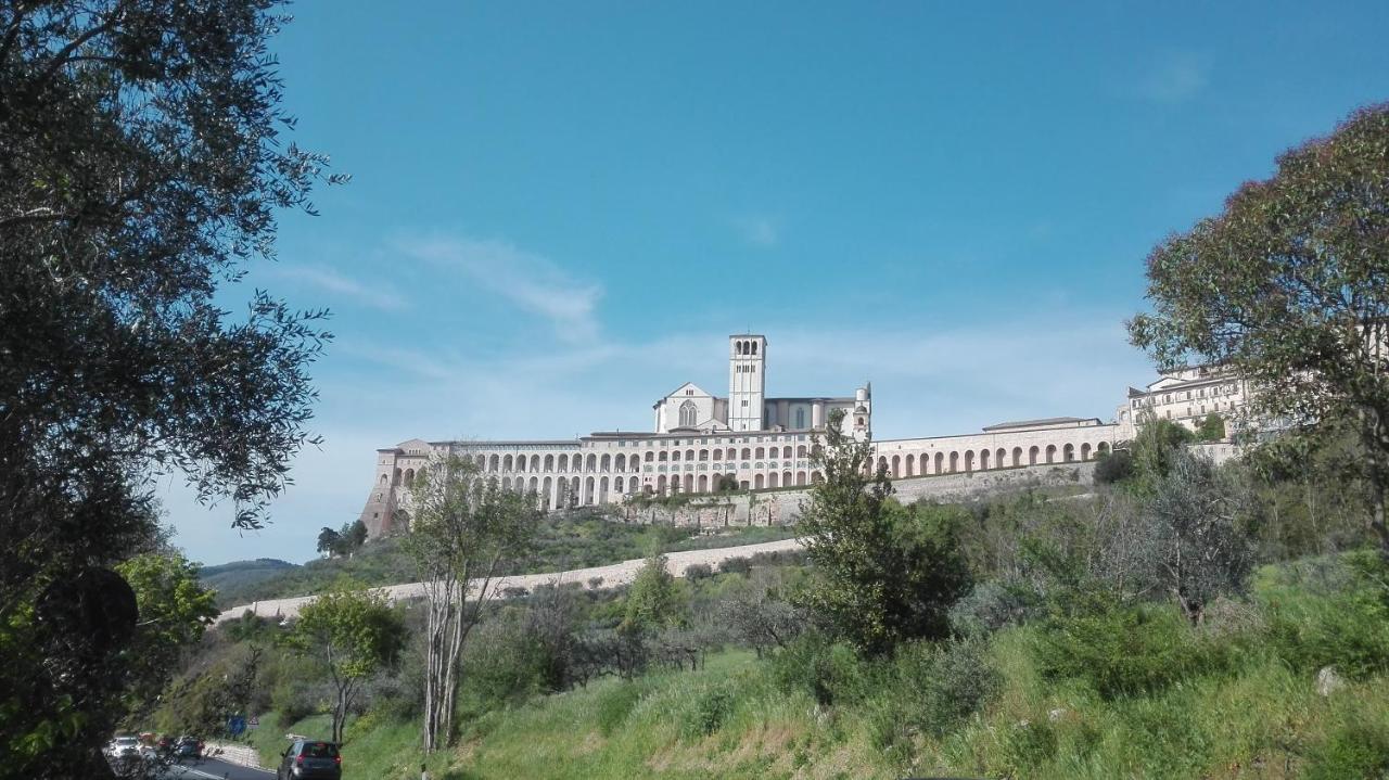 Casa Del Frate Leilighet Assisi Eksteriør bilde